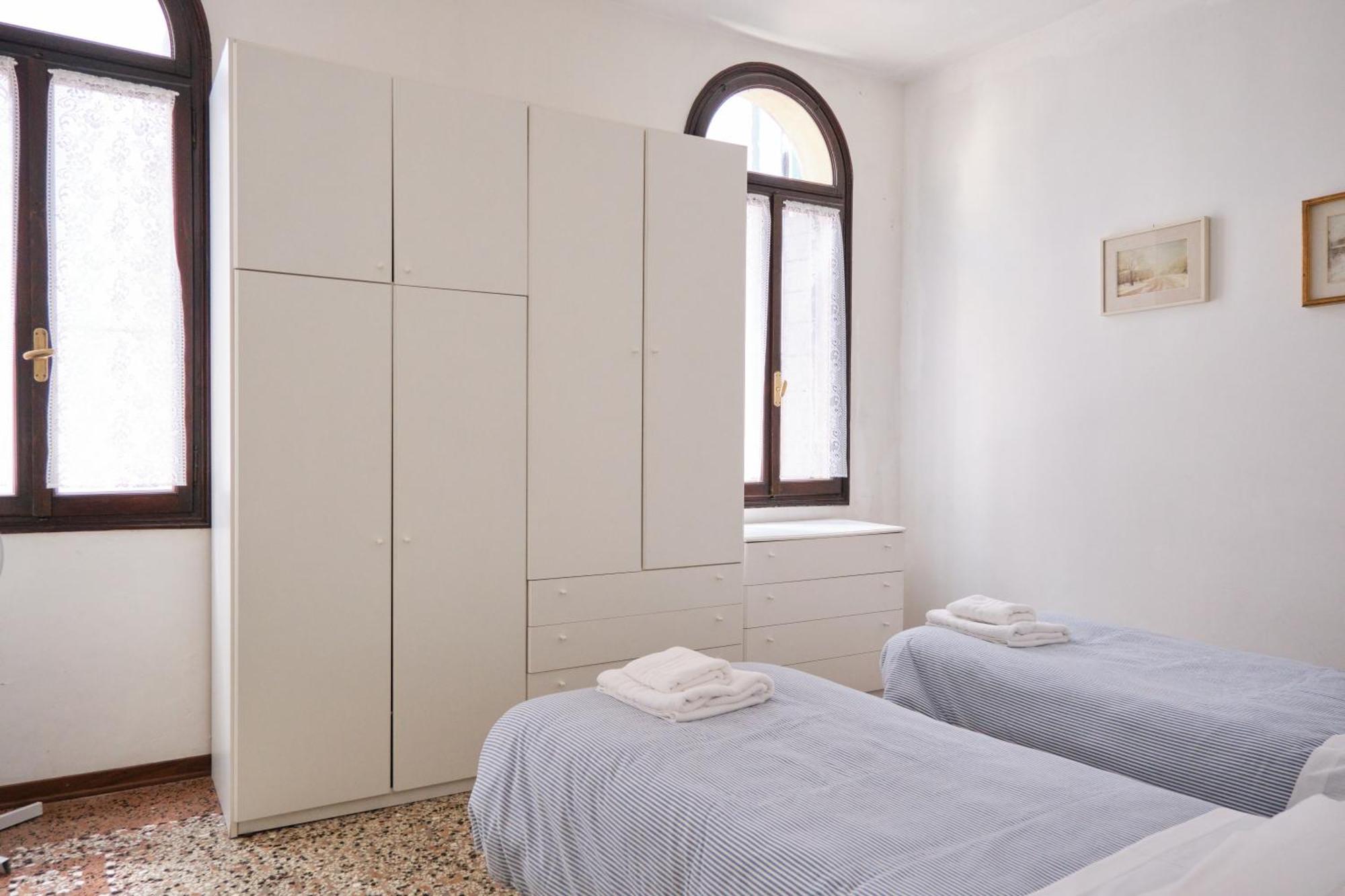 Lustraferi Apartment Venezia Esterno foto
