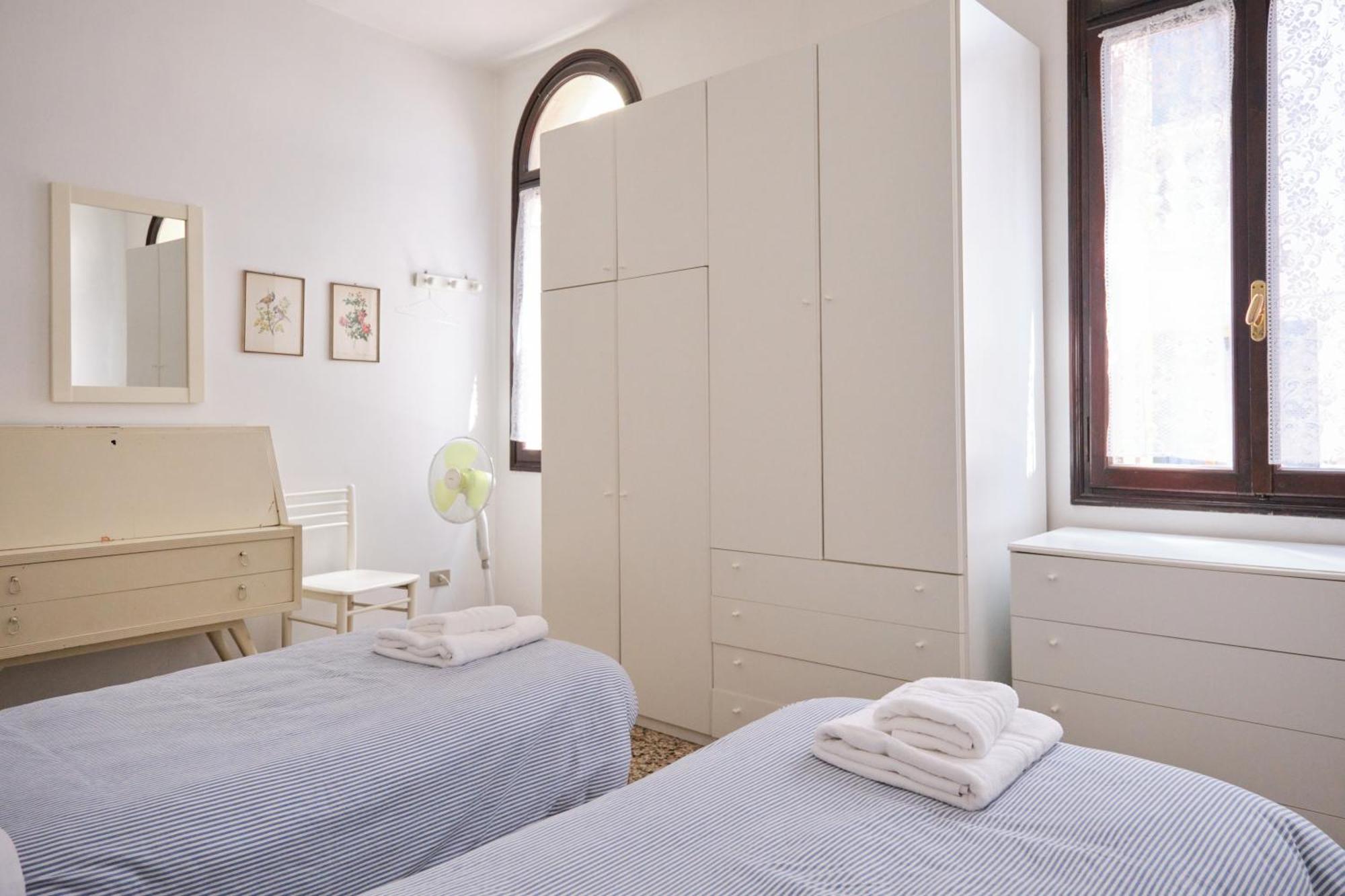 Lustraferi Apartment Venezia Esterno foto