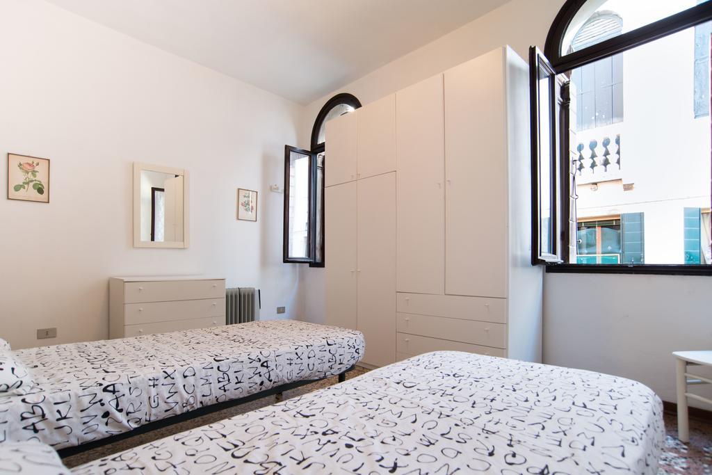 Lustraferi Apartment Venezia Esterno foto